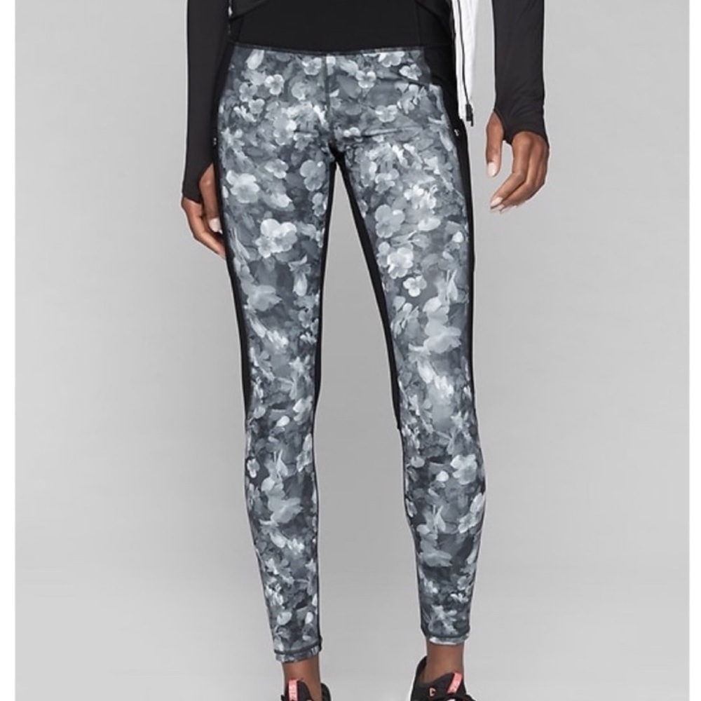 Athleta Frost High Traverse Tight,
